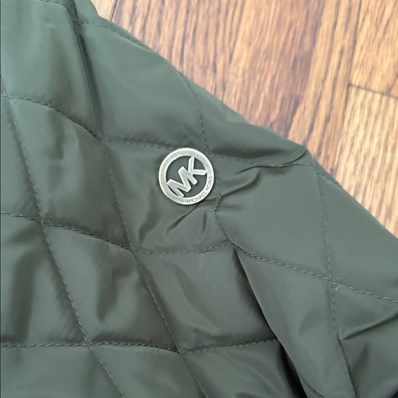 MICHAEL Michael Kors Dark Green Quilted Puffer with Cream Collar - Picture 3 of 8